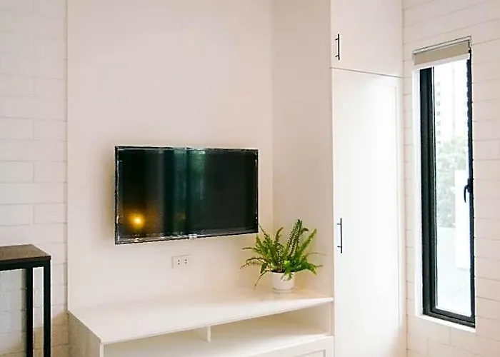 Hotel One Bedroom Deluxe In Araneta Cubao 4*